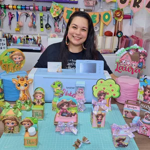 Imagem de capa para o Curso online Papelaria Personalizada com a ScanNCut e o Print to cut Lilateliê