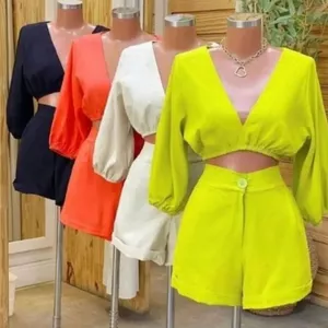 Imagem de capa para o Ebook MOLDES DE CONJUNTO CROPPED E SHORT EM ALFAIATARIA