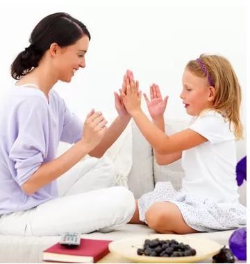 Camila T. – mãe da Clara, 5 anos