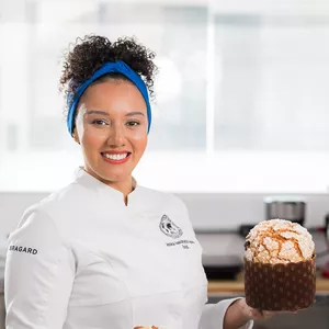 Imagem de capa para o Curso online Panetone e Colomba Pascal - Fermentação Natural