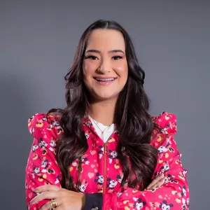 Imagem de capa para o Curso online Mentoria Wesla Siqueira- Odontopediatria além do jaleco colorido