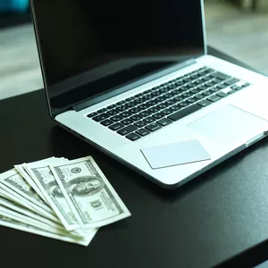 Imagem de capa para o Curso online Ganhe Dinheiro Online com Trabalhos Simples