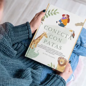 Imagen de portada para Ebook CONECTA CON PATAS, La guía práctica de transformación emocional desde la neurociencia y el vínculo animal.
