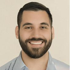 Jonathan R., pastor juvenil