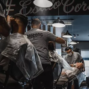 CURSO BARBEARIA MASCULINO E FEMININO 