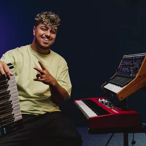 Imagem de capa para o Curso online Teclado do Zero