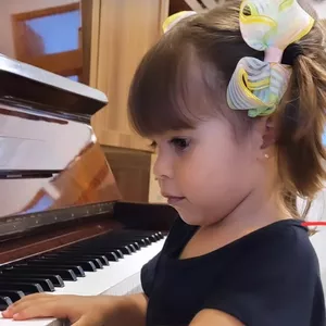 Imagem de capa para o Curso online Descobrindo o Piano - Volume 1