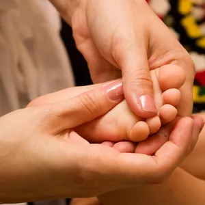 Imagem de capa para o Ebook Shantala: Guia Prático de Massagem em Bebês