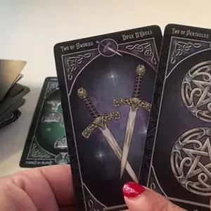Imagen de portada para Curso online 🔮 Tarot 10 minutos gratis: Conecta con tu destino y obtén respuestas claras sobre amor, trabajo y más.