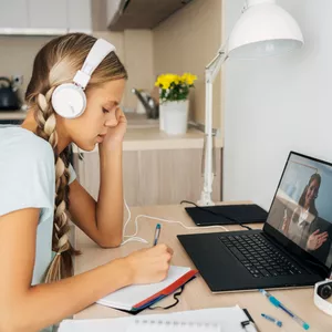 Introdução aos Estudos de Educação à Distância