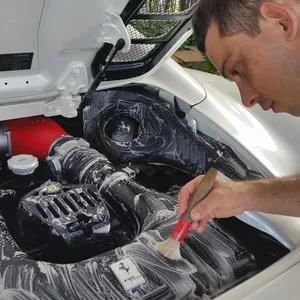 Imagem de capa para o Curso online Curso de LIMPEZA TÉCNICA DE MOTOR