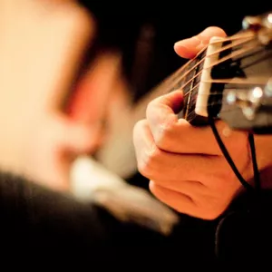 Imagem de capa para o Ebook Como tocar Violão do ZERO 