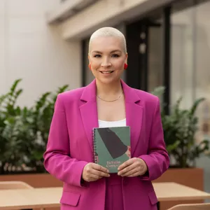 Imagen de portada para Curso online Redefine Tu Clóset – Estilo Consciente &amp; Autenticidad