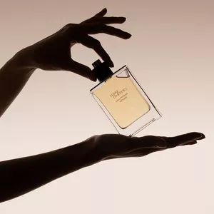 Imagen de portada para Curso online L´Atelier Perfum