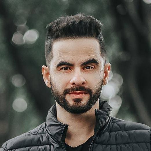 Especialista em edição de Fotos e Vídeos