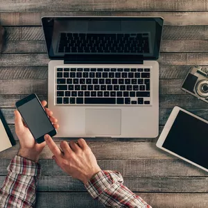 Imagem de capa para o Ebook Vivendo da internet-04