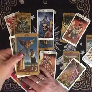 Image de couverture pour le Cours en ligne Tarot Oui Non Iza Voyance : Découvrez Votre Avenir 🌟