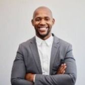 🔹Eduardo T., Analista Senior.