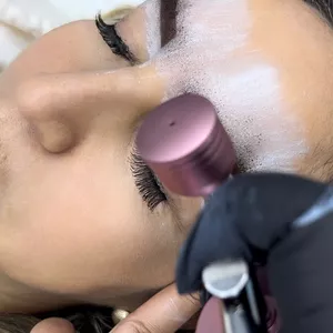 Imagen de portada para Curso online Cejas con aerógrafo / airbrush 