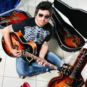 Imagem de capa para o Curso online Curso Acordes,Arpejos e Escalas