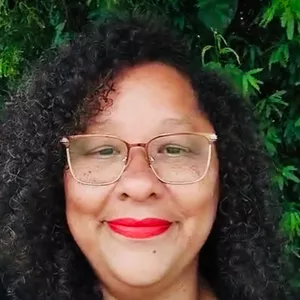 Imagem do curso Bate-papo com Débora Chaves