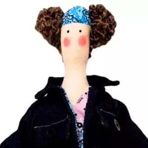 Imagem do curso Júlia Jeans da FluFlu - Estilo Tilda - Curso Online Passo a Passo com Moldes em Tamanho Real 