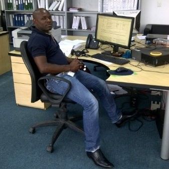 Andre Pascual, Angola