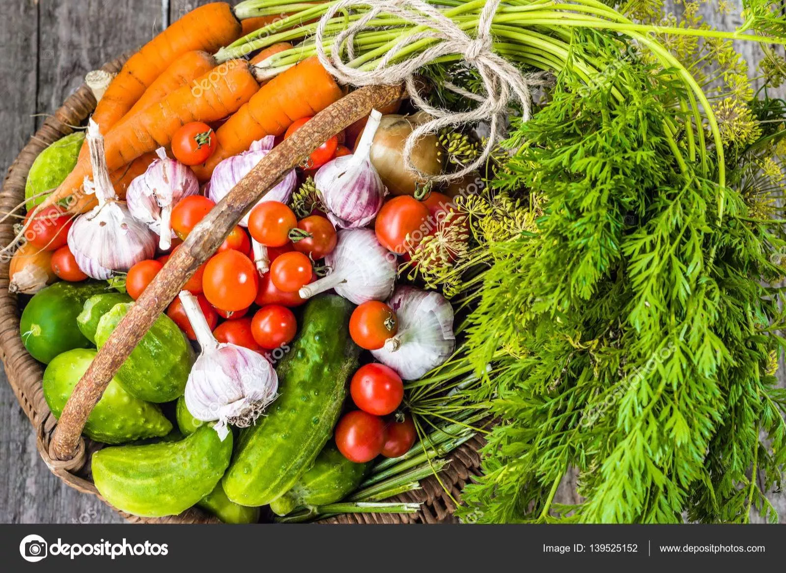 Surpreenda-se com o poder das frutas combinadas com sementes e legumes.