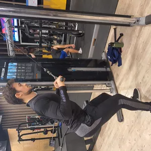 Imagen de portada para Curso online Rutina de musculación en gimnasio (Foco Tren Superior)