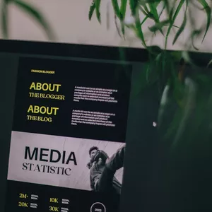 Imagem de capa para o Ebook Do Zero ao Sucesso: Como se Tornar um Criador de Conteúdo UGC Bem-Sucedido