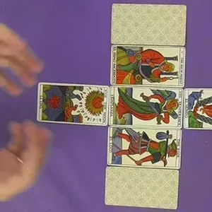 Imagen de portada para Curso online 🌟 Tirada De La Cruz Celta: Descubre Tu Destino 🌟