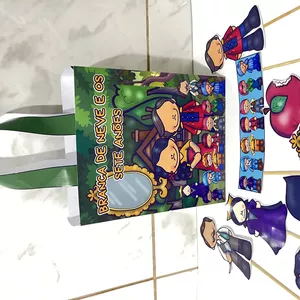 Imagem de capa para o Ebook Sacola de Histórias Branca de Neve e os Sete Anões