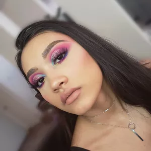 Imagen de portada para Curso online Tendencias de maquillaje 2021