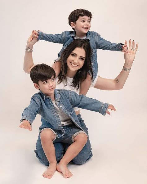 Júlia, 34 anos. Mãe de dois filhos 