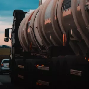 Imagem do curso Curso MOPP Transporte de Cargas de Produtos Perigosos - Registrado na sua CNH Digital - Autorizado pelo SENATRAN