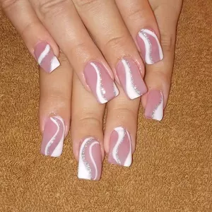 Imagen de portada para Curso online Manicurista
