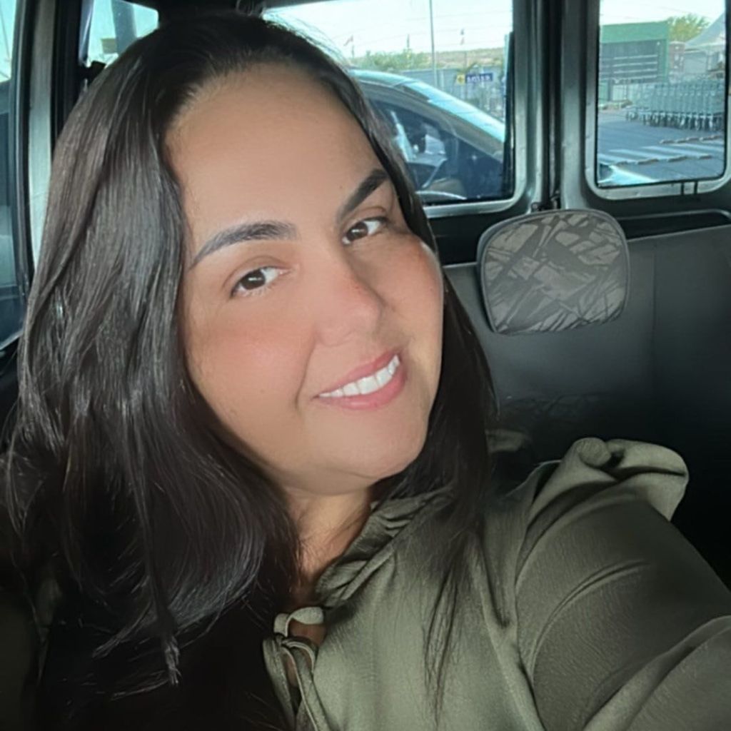 Cláudia Molfi