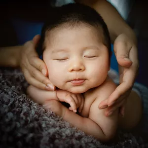 Imagem principal do produto Massagem para Bebês