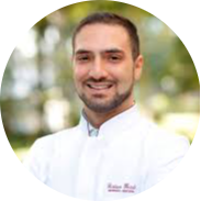 Dr. Lucas Martins