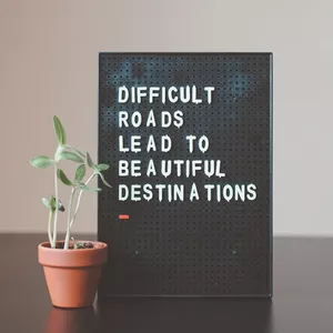 Imagen de portada para Ebook Descubre tu camino hacia el éxito y la superación personal