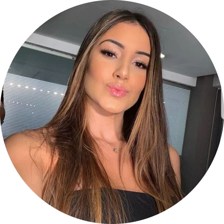Fernanda F.