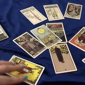 Imagen de portada para Curso online Cartas Tarot Dali: Aprende a leer el tarot con las imágenes más impactantes y originales de Salvador Dali