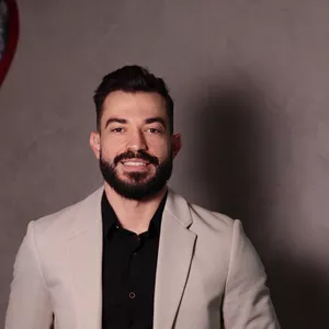 Imagem de capa para o Curso online Financial Mastery - André Corrêa