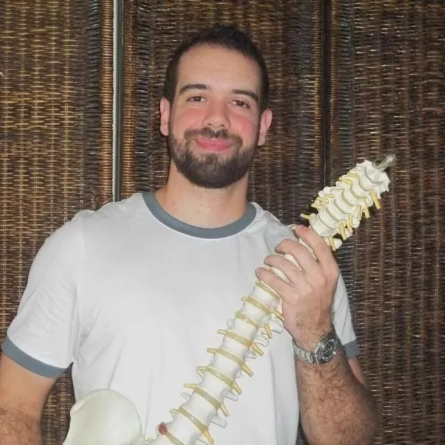 Dr. Marcos Eduardo