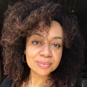 Imagem de capa para o Curso online Direto ao Corte Seguro Para Profissionais Cabeleireiras