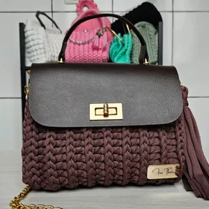 Imagem de capa para o Curso online Crochet Bag With Knitted Yarn - Cocoa Bag