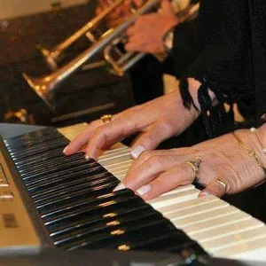 Imagem de capa para o Curso online Aprender Teclado Online