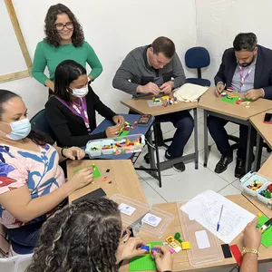 Imagem de capa para o Serviço online Mentoria em Educação Parental e LEGO SERIOUS PLAY® - A melhor forma de se comunicar é brincando