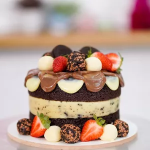 Imagem de capa para o Curso online Curso Naked Cake - Magis Bakery