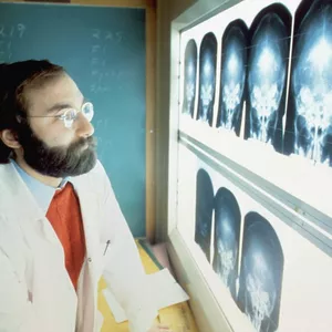 Imagem de capa para o Ebook Aprofunde seus Conhecimentos em Radiologia: Como o Curso Pode Transformar sua Carreira.